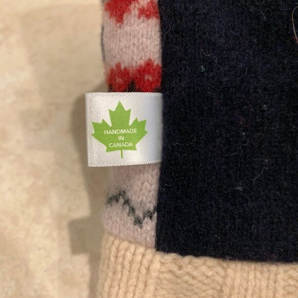 Cate and Levi wool dog puppet - Picture 7 of 8